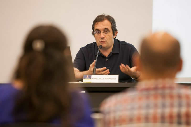 Conferencia de Manuel Ollé