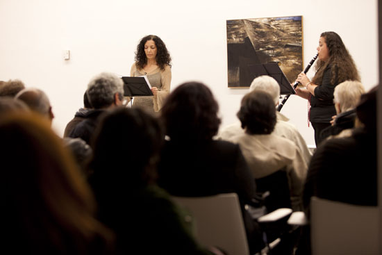 Leer la colección con una obra de Gonzalo González