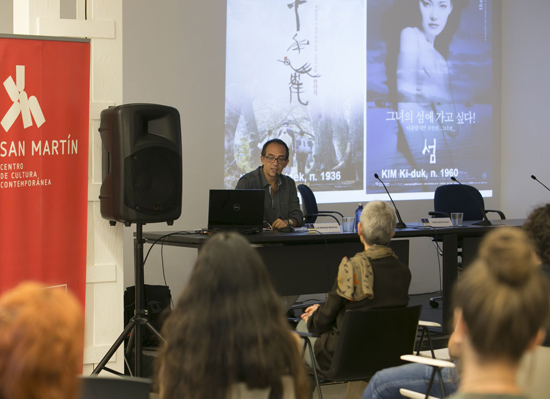Conferencia de Luis Miranda, dentro de las Jornadas Culturales sobre Corea