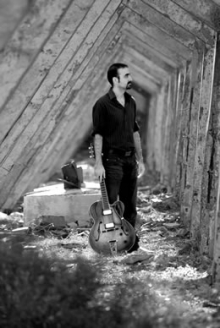 Yul Ballesteros interpreta temas de su último trabajo dentro del ciclo 'Jazz San Martí­n'